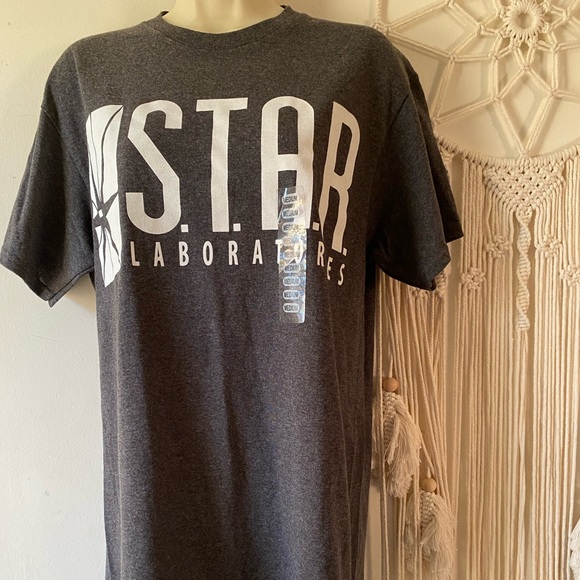 NWT Mens Medium The Flash DC Comics STAR Industries Tee Shirt - Picture 1 of 4